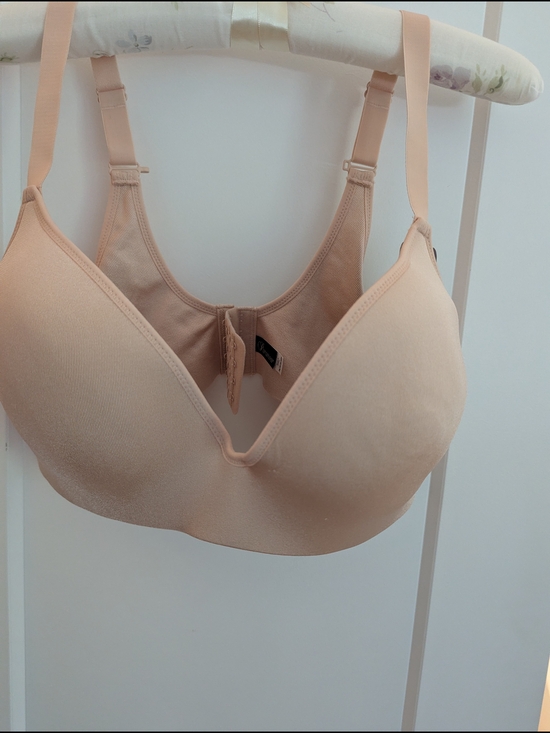Felina Other - Felina Light Nude Seamless T-Shirt Bra with Front Closure